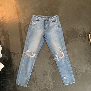American Eagle mom jeans